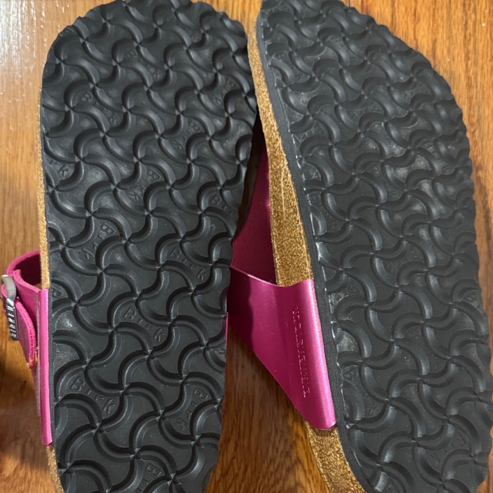 Birkenstock Women's Metallic Pink Sandals - Picture 2 of 4